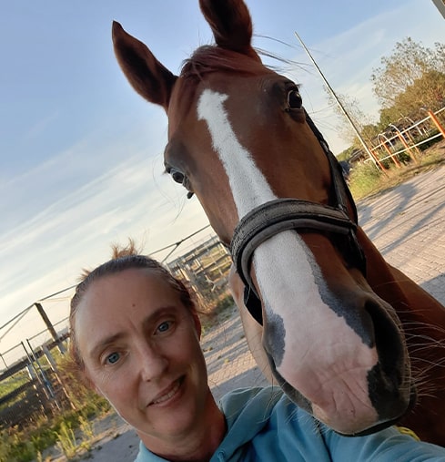 gwendolyn Gwendolyn met haar vrolijke vossen paard